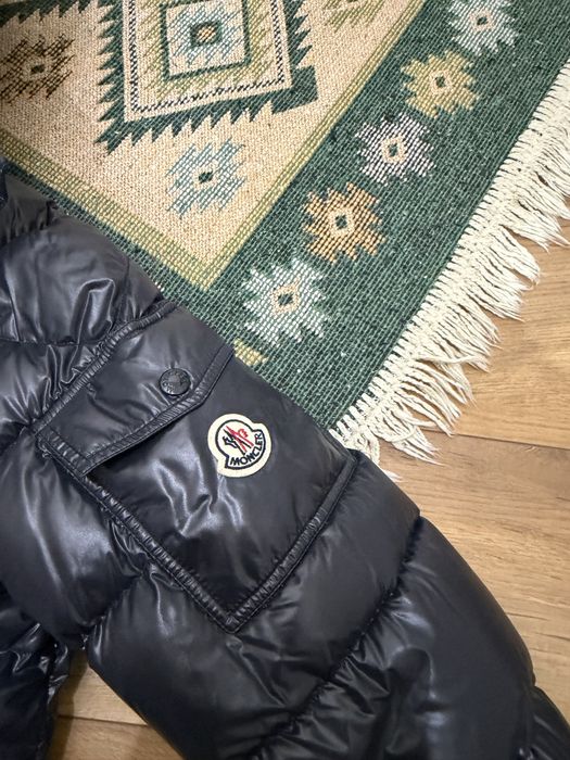 Vand geaca moncler originala albastru inchis