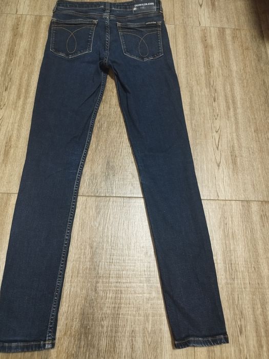 Оригинални дънки Calvin Klein – W28 / L32
