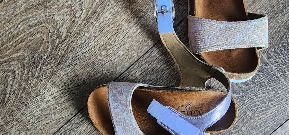 Guess Scarlet FJ6SCA FAL03. Сандали 
Сандали Scarl