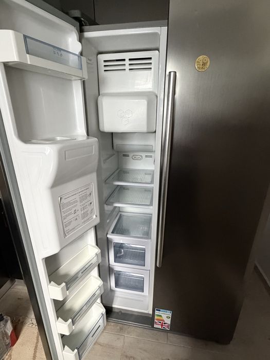 Frigider Side by Side Haier No Frost – funcțional –