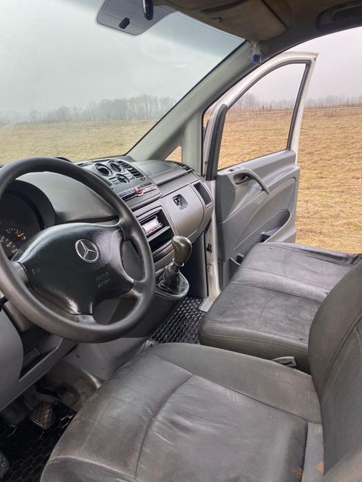 Mercedes Vito 2.2  an fabriacatie 2005 cu FRIG