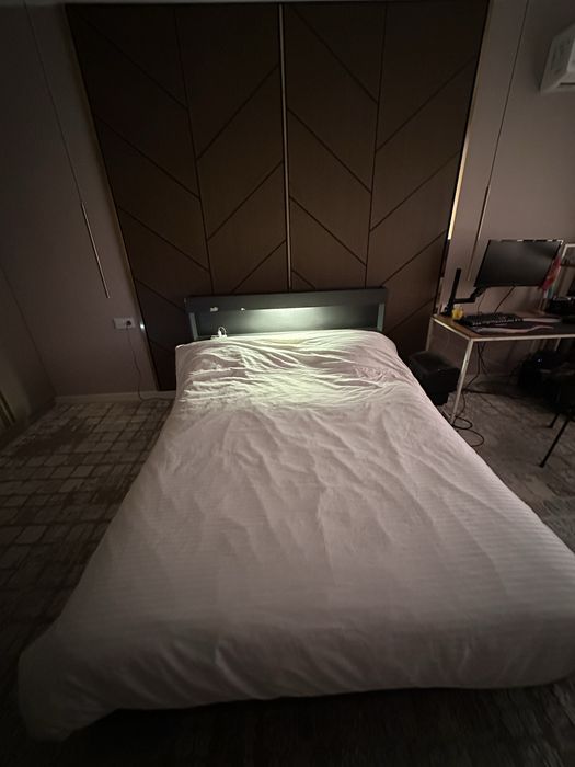 Кровать двух спальный