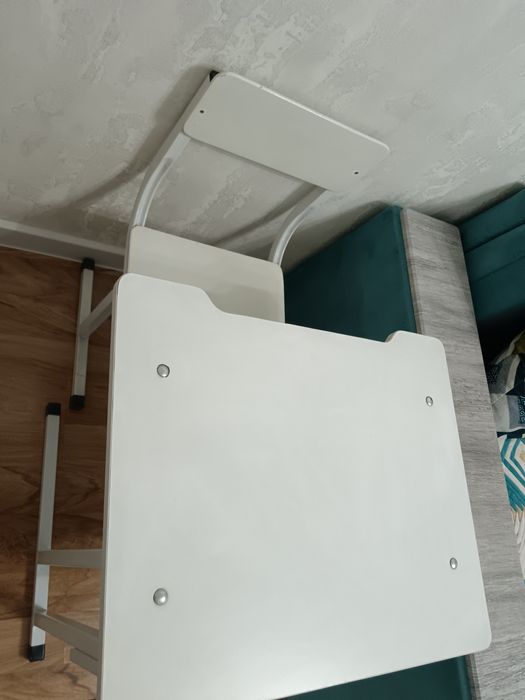 Стол со стульчиком