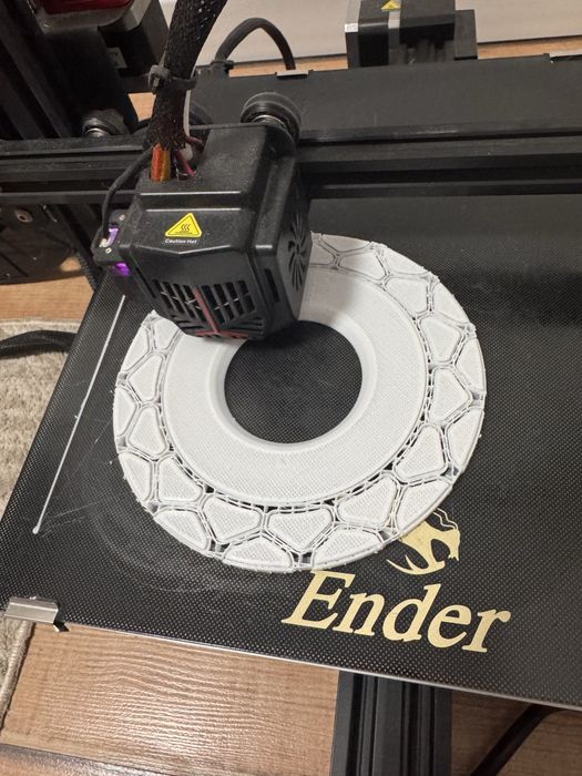 Продам 3d принтер Ender 3 neo