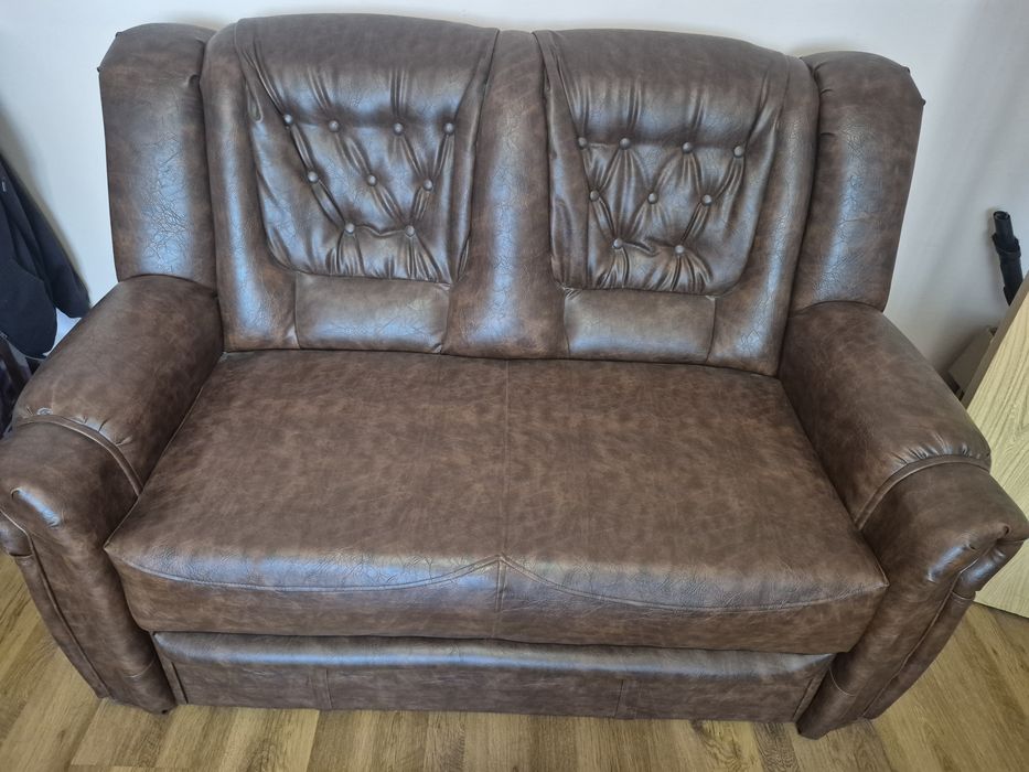 Coltar extensibil + canapea 2 locuri piele