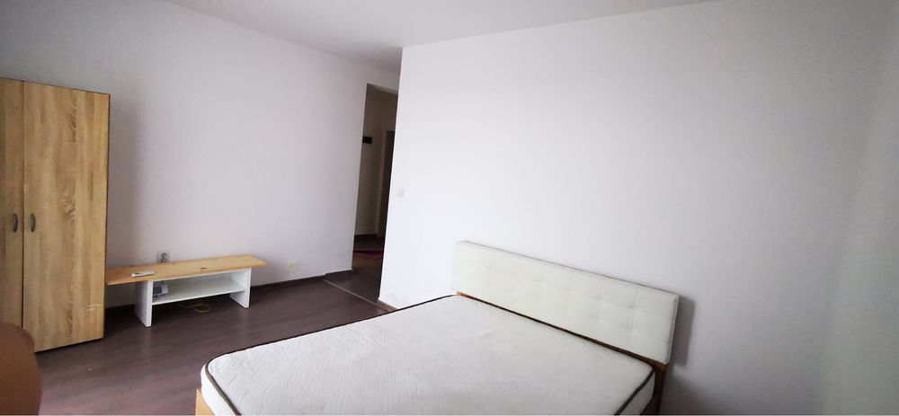 Propietar inchiriez apartament cu o camera bloc nou decomandat 35 m2  etaj 2 loc parcare garantat zona Braytim zone Cafe 2 premium residence