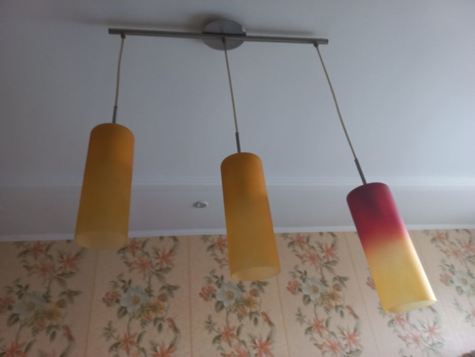 Продаётся люстра