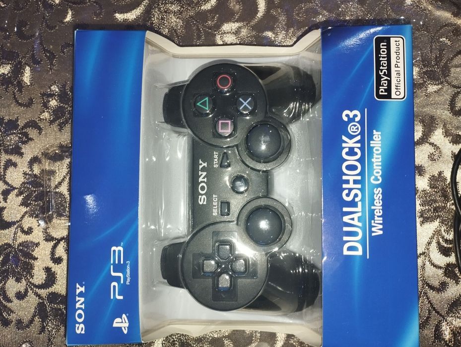 Продам PlayStation 3 Slim