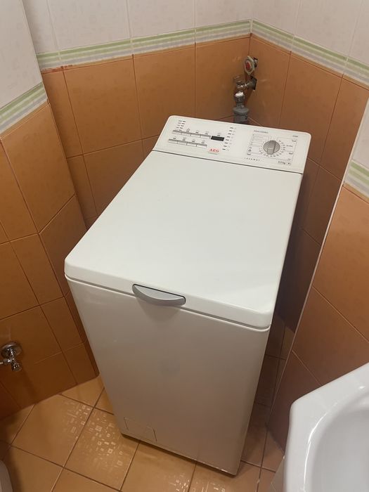 AEG Пералня с Горно Отваряне