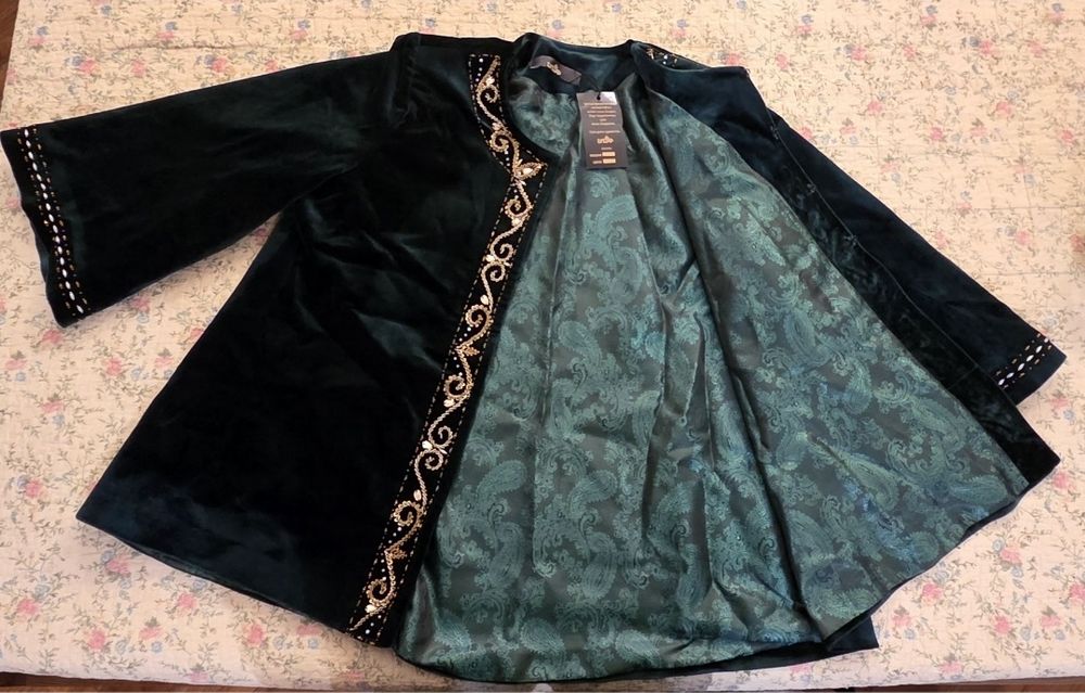 Продам казахские жилеты