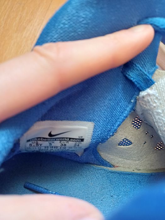 Два чифта зимни обувки