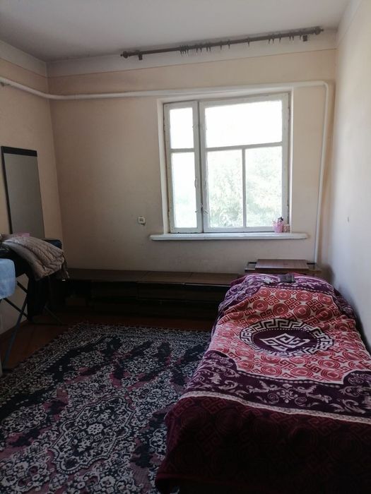 Термиз Ховли уй Коттедж уй. 8 хона шахар маркази