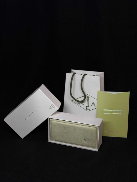 Гривна Van Cleef and Arpels - Ван Клииф