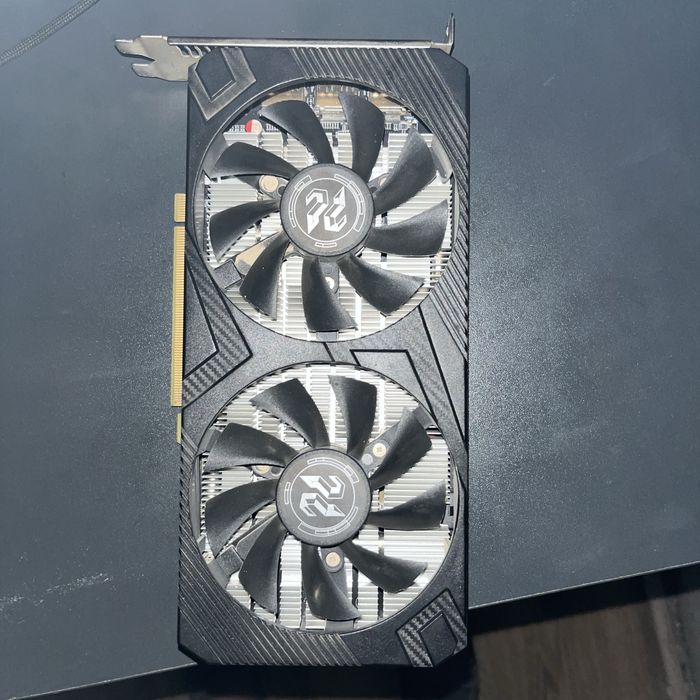 RX 580 8GB 2048SP video karta sotiladi