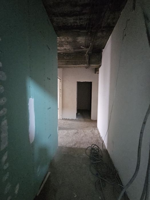 Продаётся 4х комнатная квартира