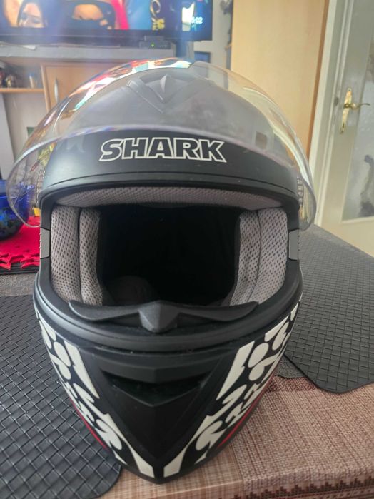 Каска за мотор SHARK