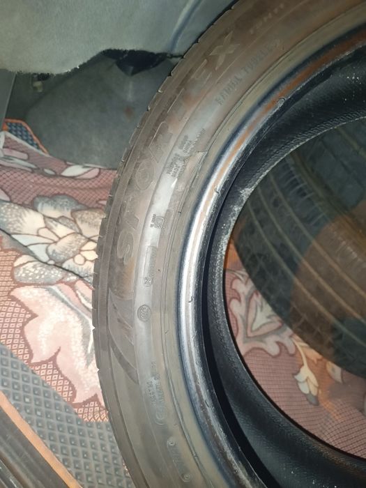 Продам комплект резины 275 45 r20