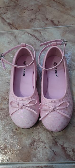 Нови пантофки за момиченце