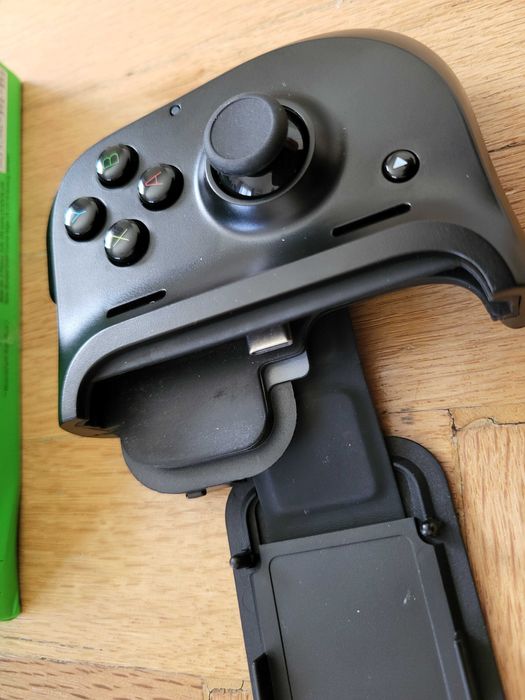 Контролер Razer Kishi за андроид устройства. Като нов.