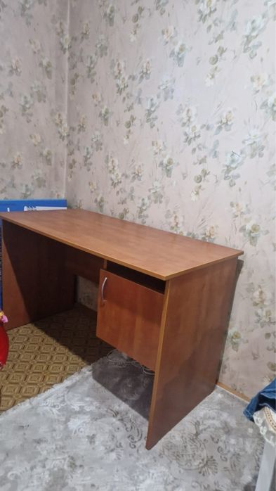 Шкаф, Кровать, Стол