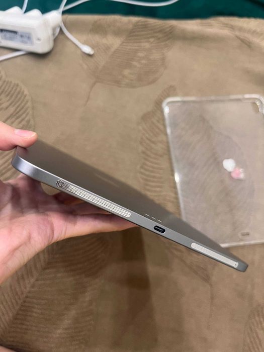 Продам Ipad Air M3