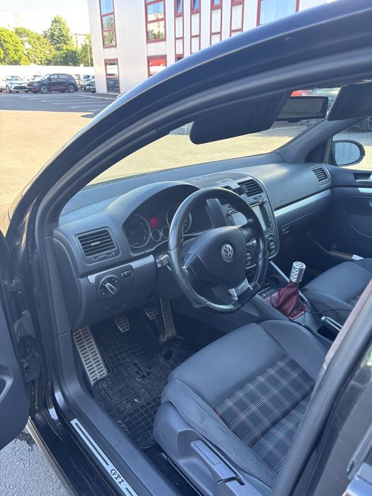 Volkswagen Golf GTI Mk5