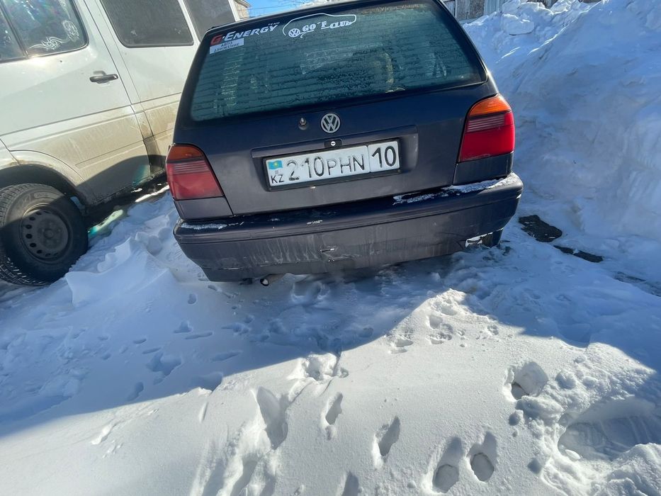 Продам машину Фольксваген гольф 3