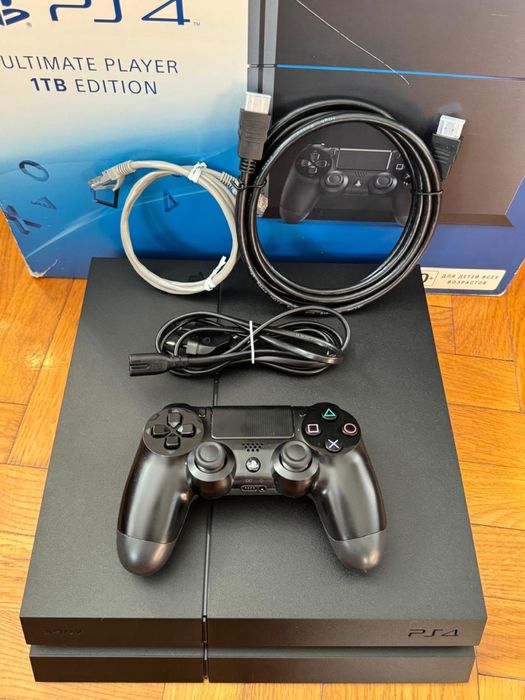Продам Sony PlayStation 4