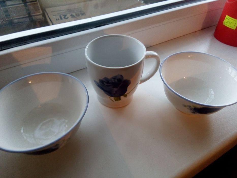 Посуда, кружки,  блюдца,