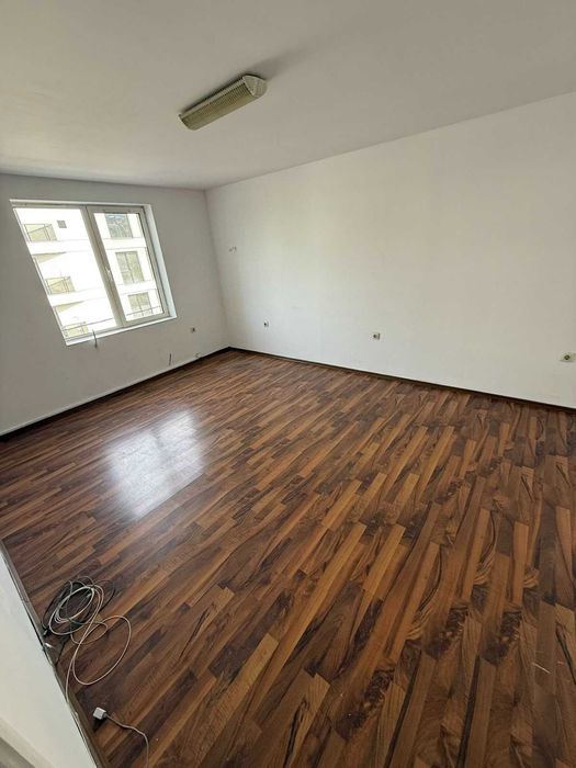 Тристаен апартамент в Манастирски ливади