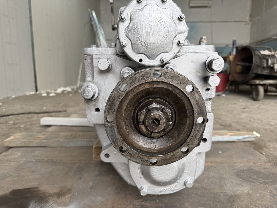 Маз коробка с делителем  8 - ка , В отичном состоянии. Есть зап части