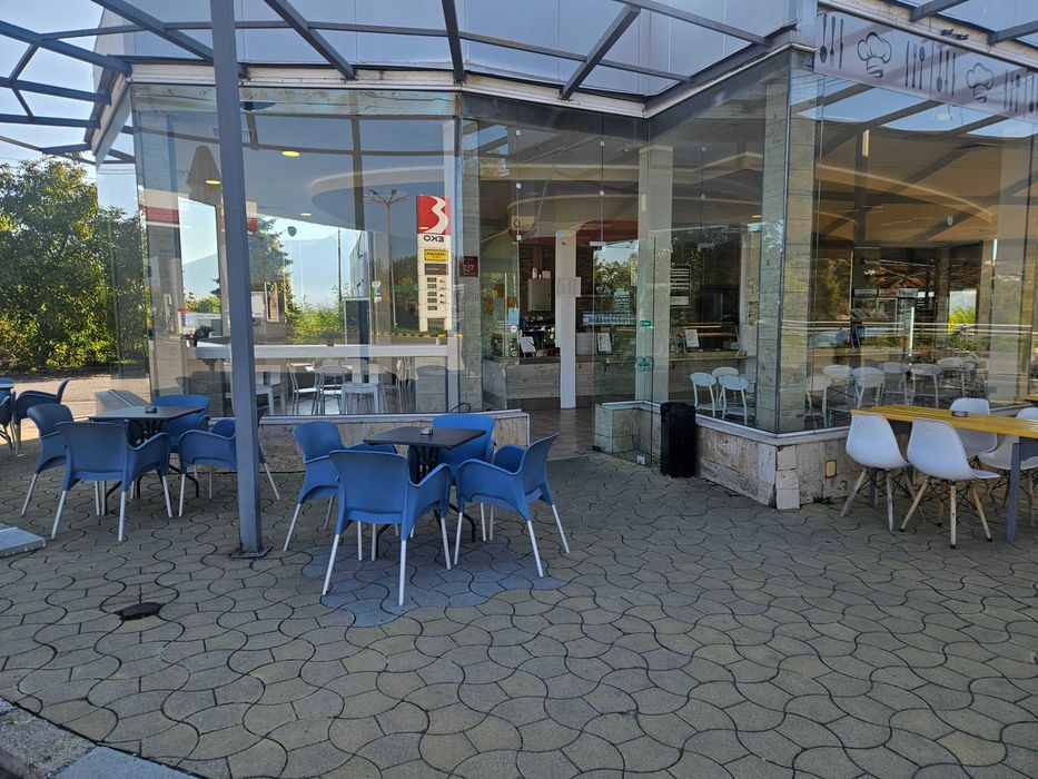 Дава се под наем Заведение в с. Пиперево, Област Кюстендил - 200 кв.м за 1020 € - Снимка #9