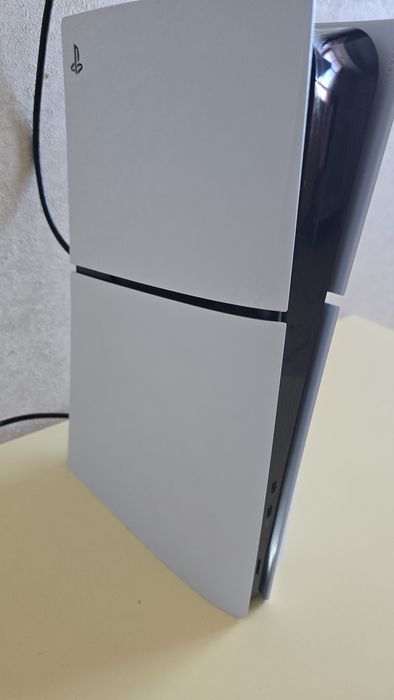 Продам PlayStation 5 Slim