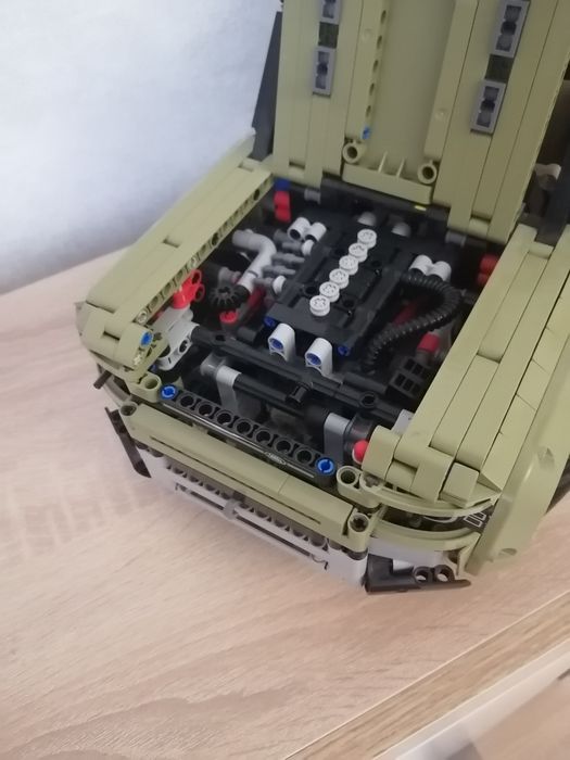 Lego technic Landrover Defender 42110