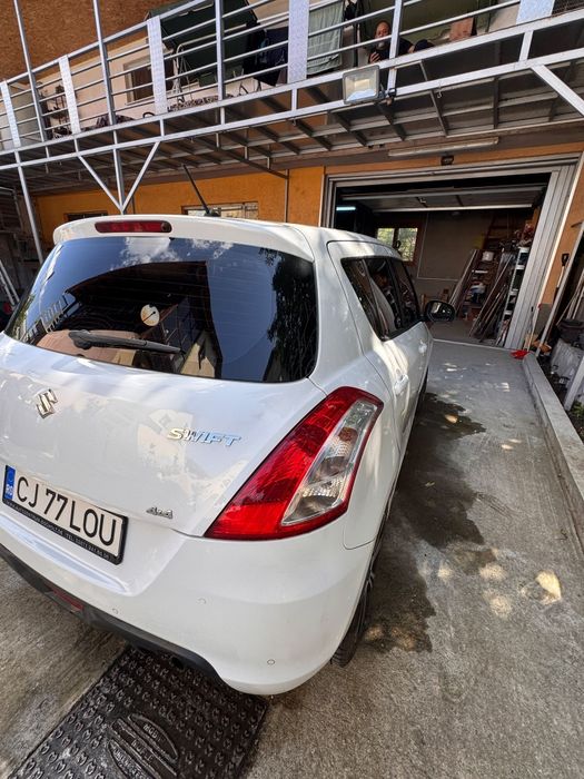Vând Suzuki Swift, 4×4, benzină, 2016, capacitate cilindrică  1242, serie motor 2071043, km 62 400, reali, euro 6.
