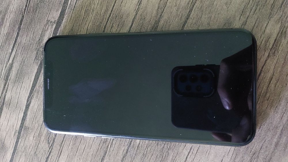 Iphone 11 pro koropka dakument bor holati  ideal fs id ishlaydi