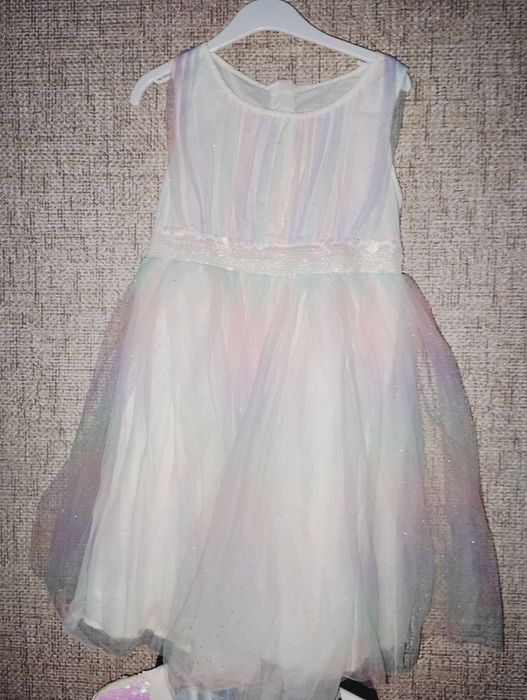 Нарядное платье для праздника