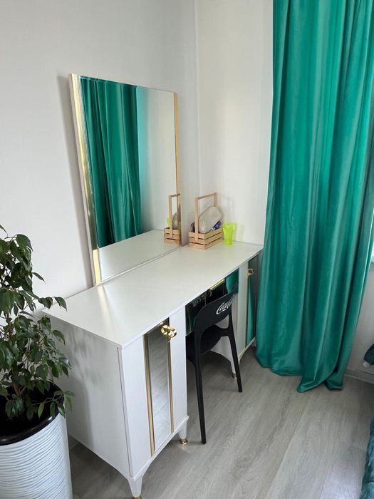 Продам спальный гарнитур