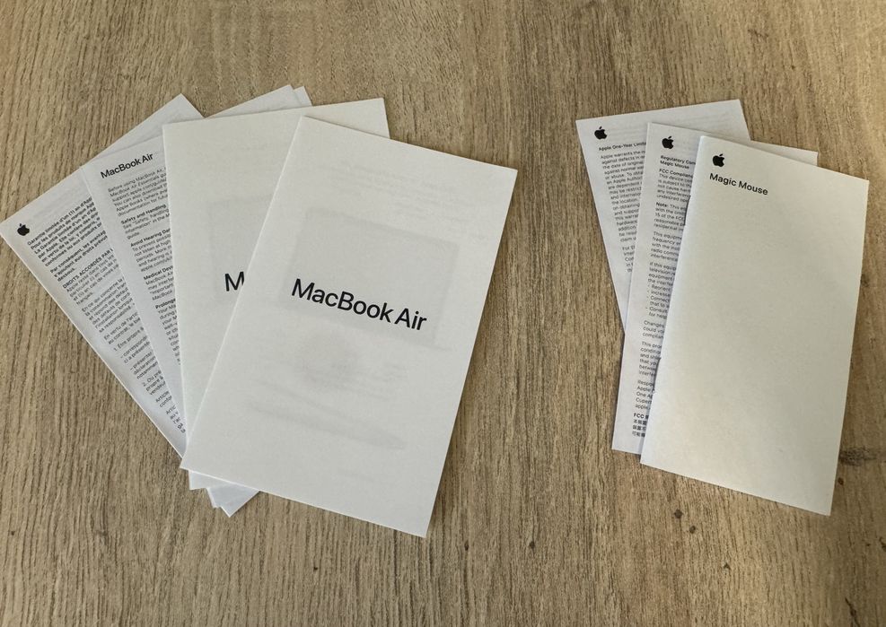 Продавам MacBook Air 13.3” M1 (2020) + аксесоари