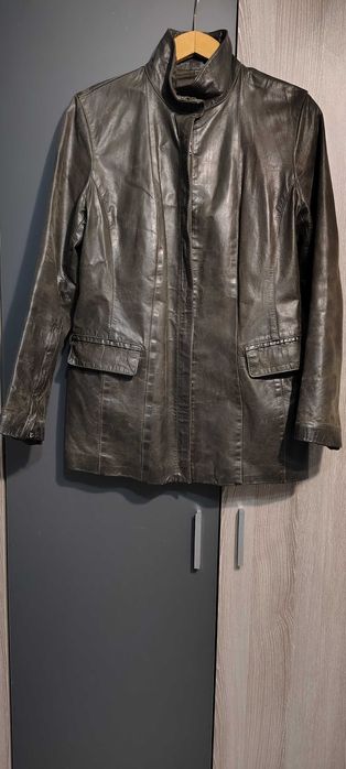 Продавам връхни дрехи