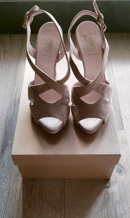 Sandale elegante din piele (mărimea 38)