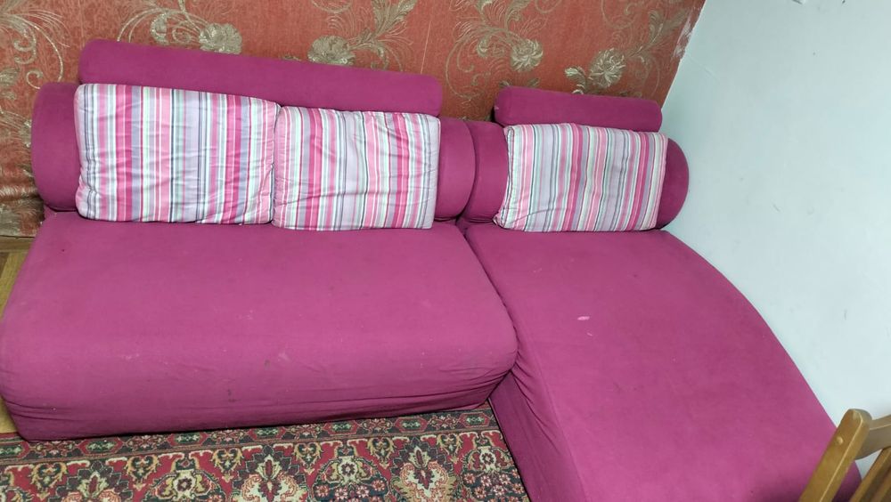Диван стильный продам