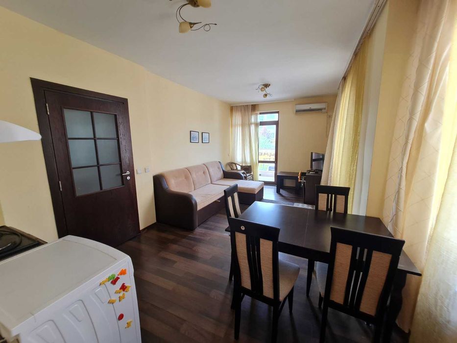 Дава се под наем Двустаен апартамент в Несебър - 52 кв.м за 326.4 € - Снимка #1