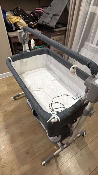 Продам детскую электро кровать/манеж