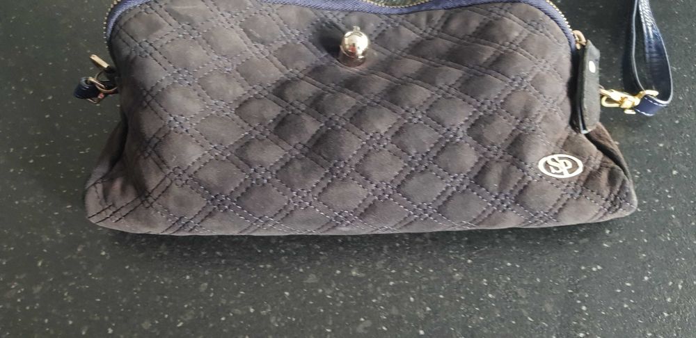 Продавам дамски чанти