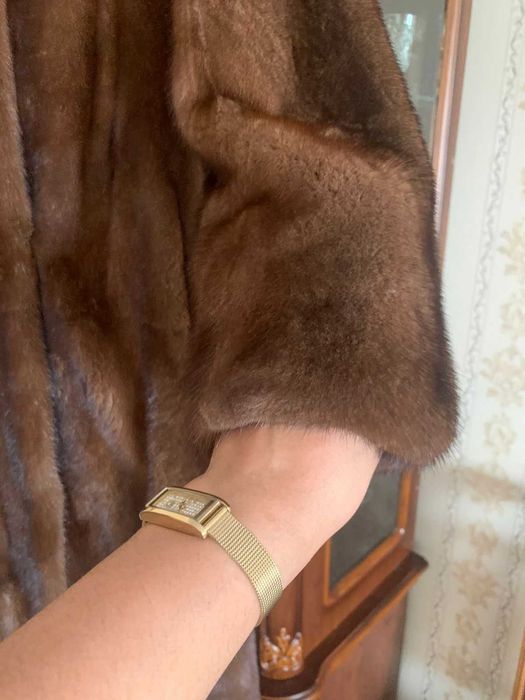 Продается ШУБА натуральная