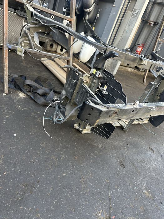 Телевизор на Авенсис Т27