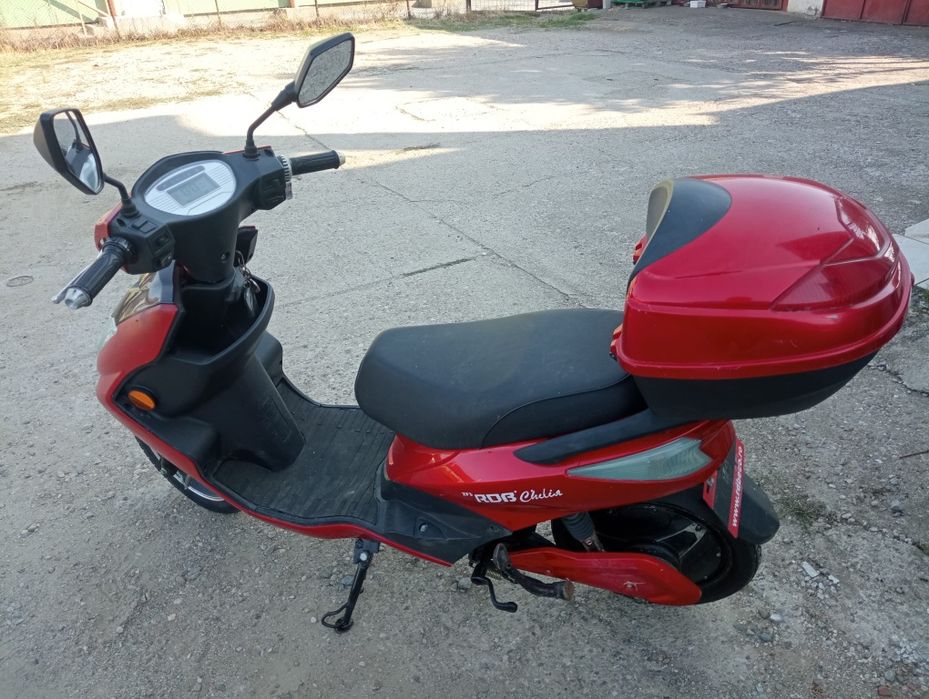 Scuter  RDB ca și NOU stare foarte bună