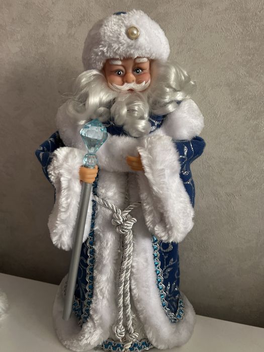 Игрушка деда мороза и снегурочки
