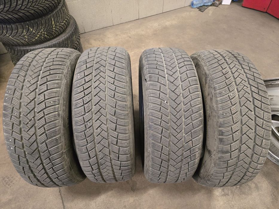 Vredestein Wintrac Pro 225 / 60 / 17 DOT 2019